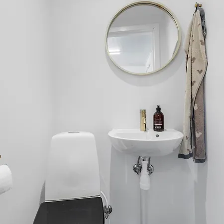 度假居 4 Bedroom Gorgeous In 阿灵厄