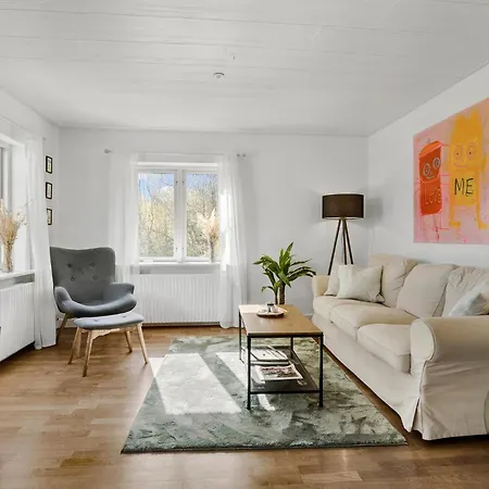 度假居 4 Bedroom Gorgeous In 阿灵厄