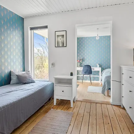 Feriehus 4 Bedroom Gorgeous In