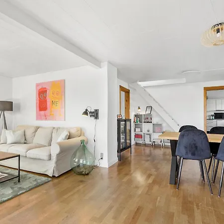 Holiday home Gorgeous In With Kitchen Allinge-Sandvig