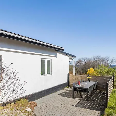 Feriehus 4 Bedroom Gorgeous In