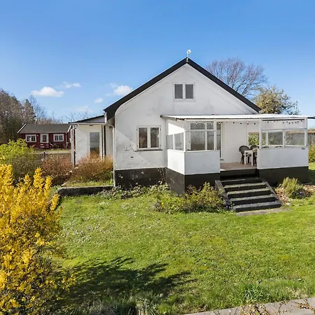 4 Bedroom Gorgeous In Allinge-Sandvig