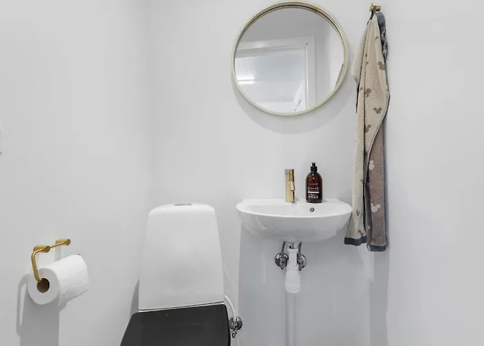 Сasa de vacaciones 4 Bedroom Gorgeous In Allinge-Sandvig