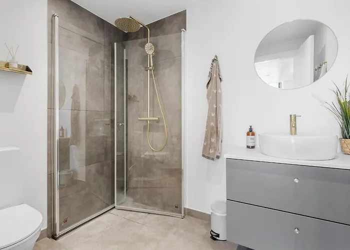 4 Bedroom Gorgeous In