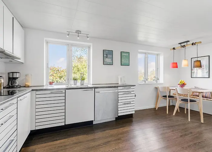 بيت للعطل 4 Bedroom Gorgeous In