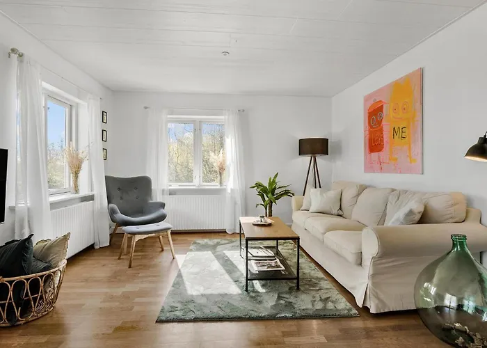 Сasa de vacaciones 4 Bedroom Gorgeous In Allinge-Sandvig