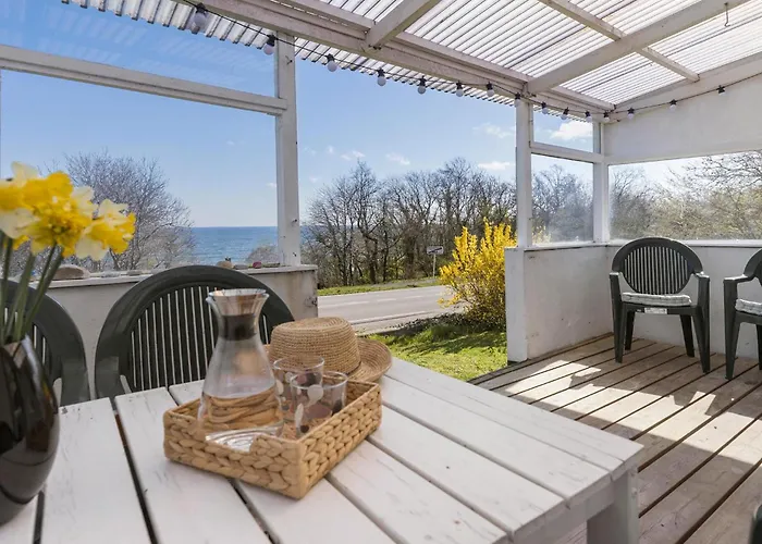 4 Bedroom Gorgeous In Allinge-Sandvig